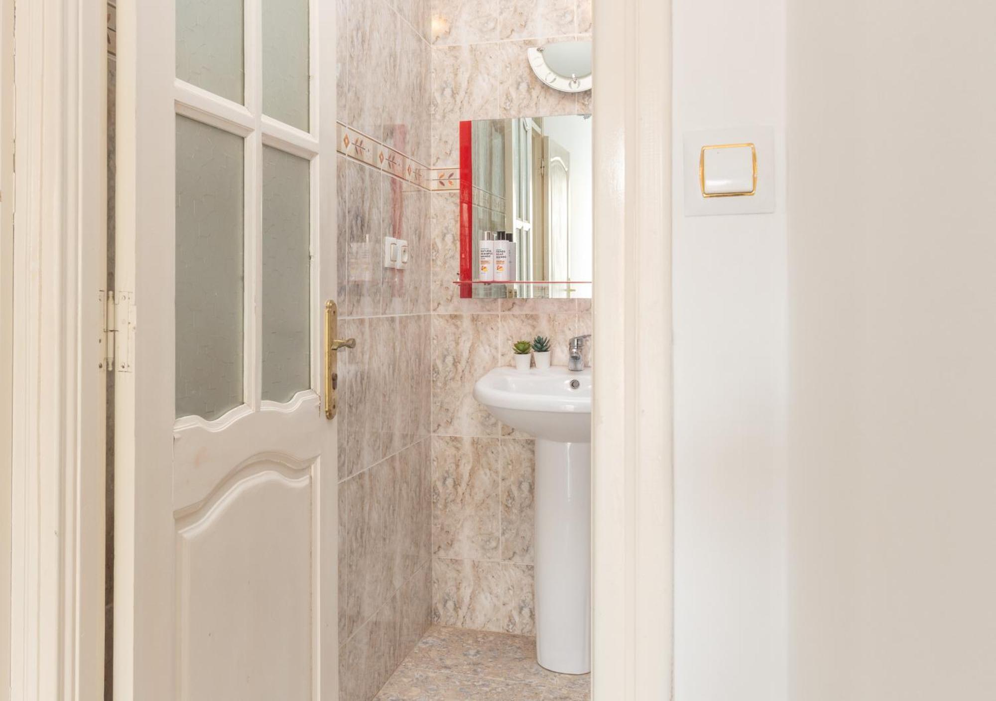 Appartements Calmes Et Spacieux เทโทอัน ภายนอก รูปภาพ